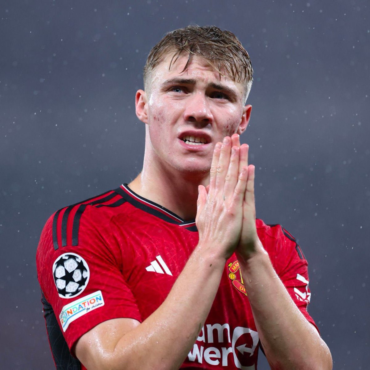 FabrizioRomano's tweet photo. 🇩🇰 Rasmus Højlund: “It's a difficult time, but we have to stay together, it's the only way to get through it”.

“The second goal? That’s my style, my mark. That’s a Rasmus goal”. https://t.co/HeCXewxuu6