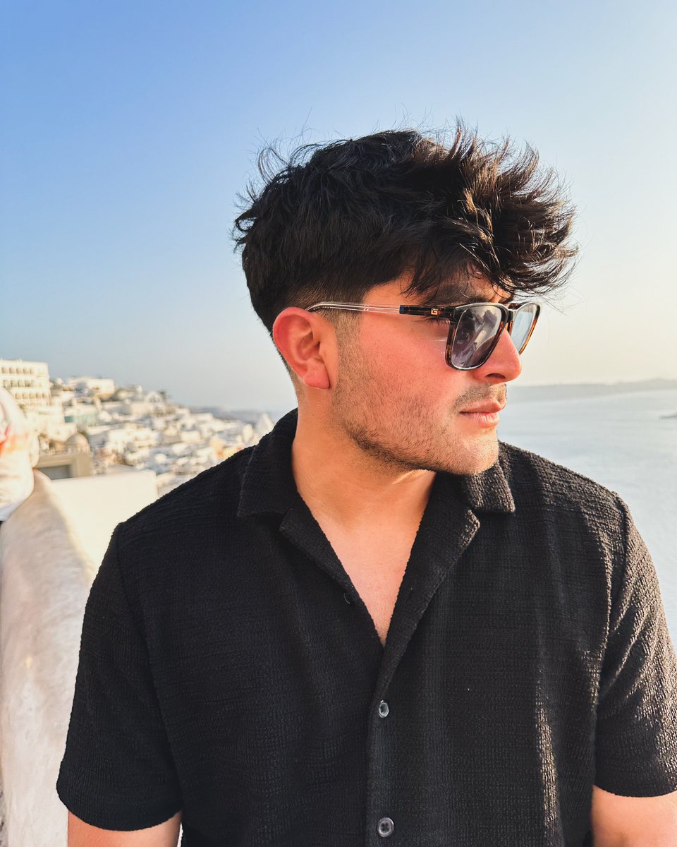 Alexis (Parody) tweet media