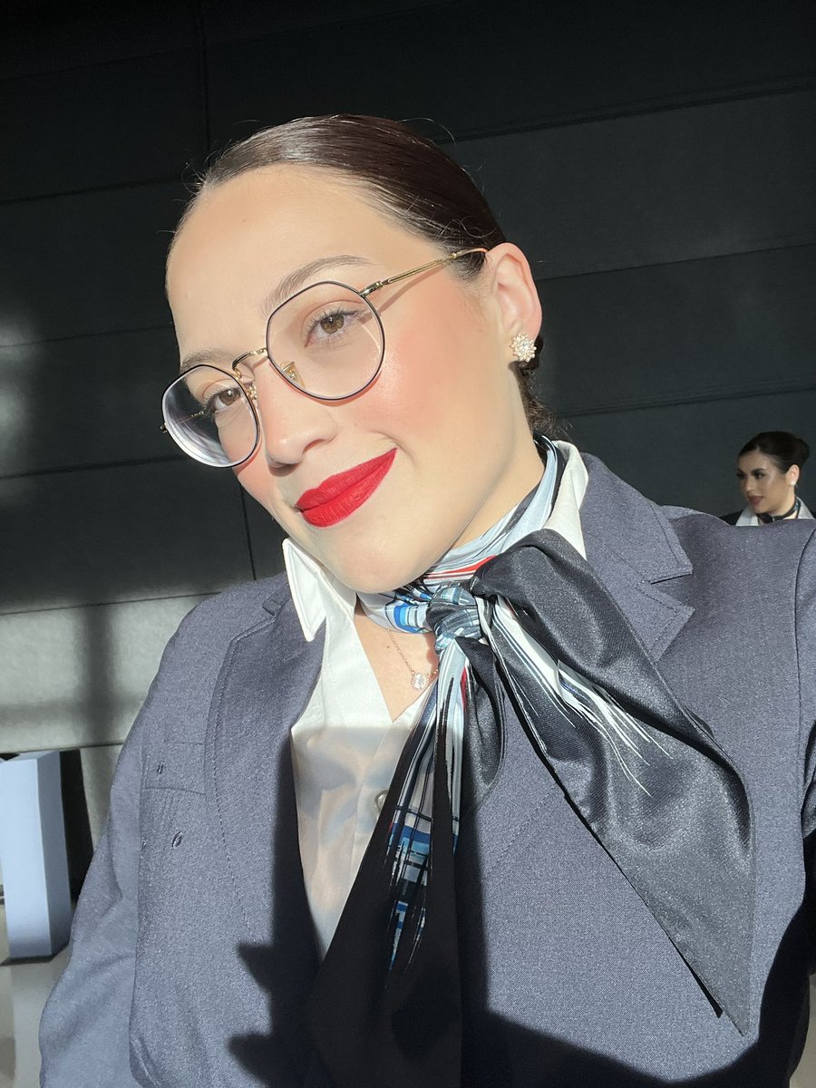 nashaly1201's tweet photo. SHES OFFICIALLY A FLIGHT ATTENDANT 🫶🏼❤️ https://t.co/mJJZQzqPKS