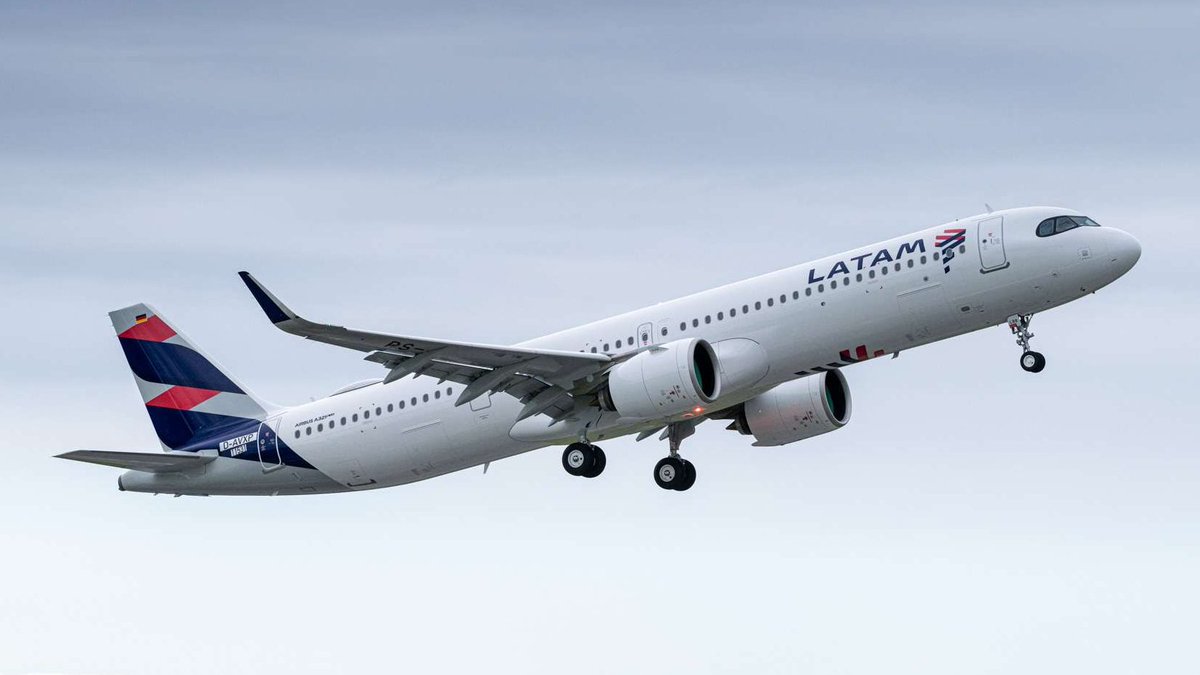 LATAM Airlines recibe su primer A321neo y agrega 13 más a la cartera de pedidos @Airbus @LATAMAirlines #A321neo #Chile @_RafaGalvez_