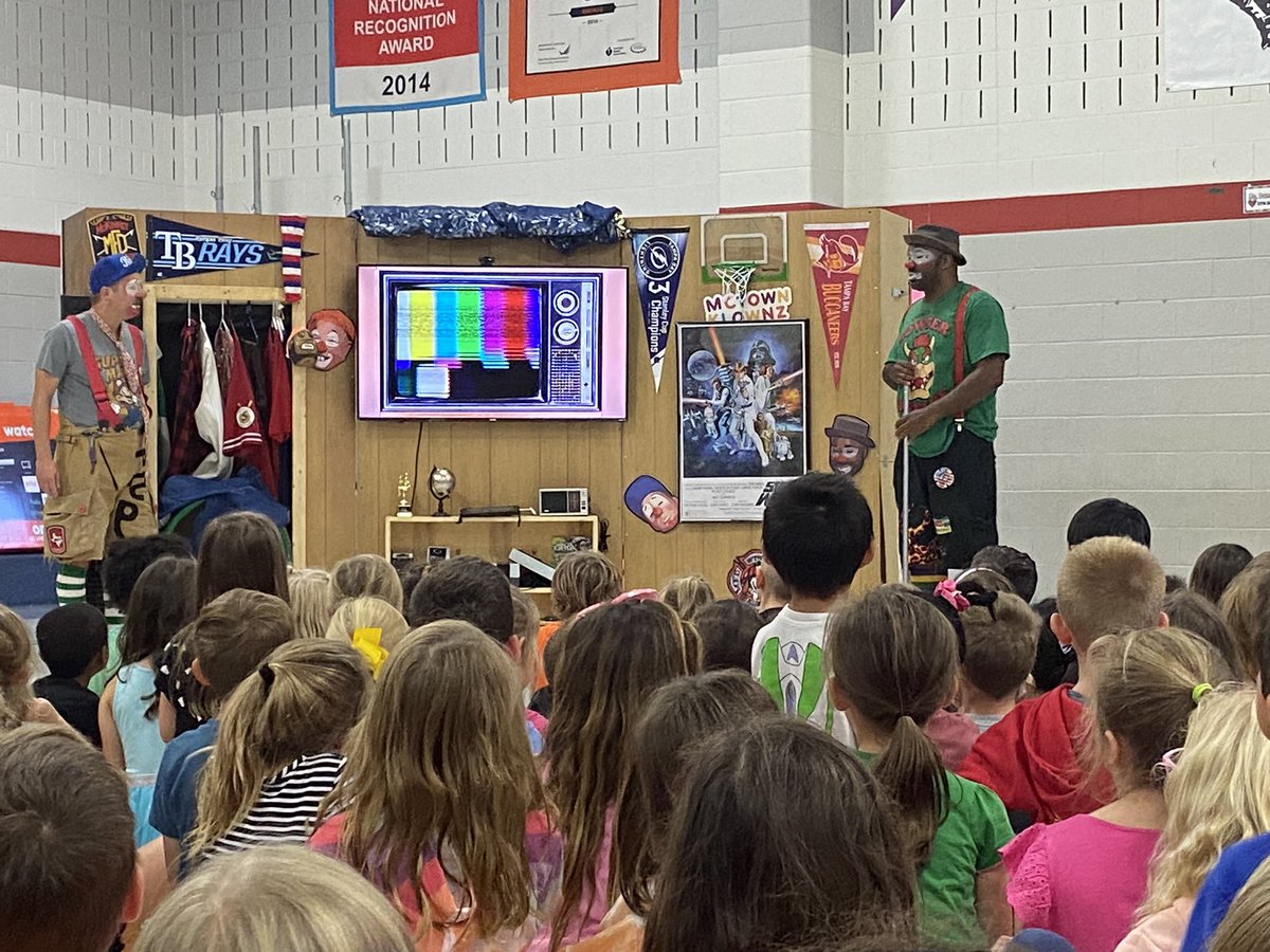 Fire Clowns visit today! Always a good time learning about safety! <a href="/Mosleykids/">Mrs. Mosley's Class</a> #bearshine