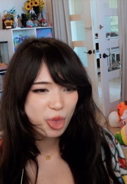 merpsonly's tweet photo. Lick https://t.co/NZpOawQJg3
