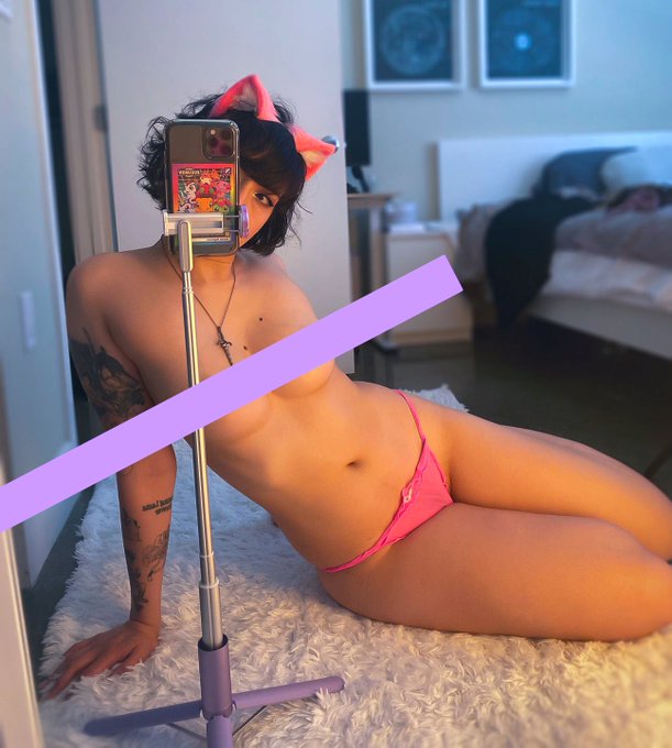 Still a few 40% off subs left🫡✨☺️ https://t.co/mVZTeE4xFs https://t.co/KhHBLNOoJm