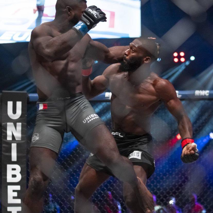 CultureMMA_'s tweet photo. C’est vraiment l’image en question 😭 https://t.co/bT8KtVpppZ