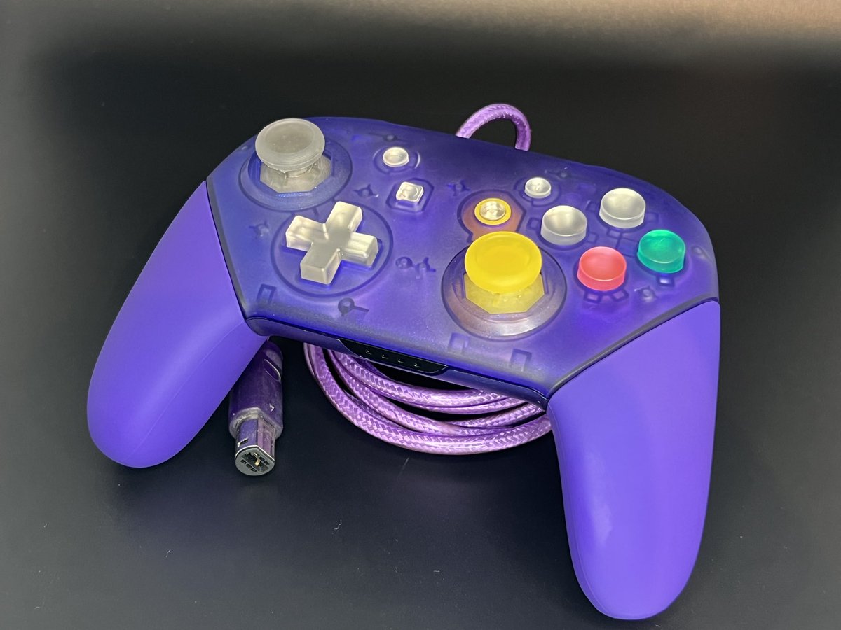 RogueportGCC's tweet photo. 🚨 Giveaway Alert! 🚨 

In partnership with @CreativeWilds , we are proud to showcase “Shiny Indigo”!

ProGCC V3 from @handheldlegend 
Custom tinted shell
Full resin set by @CreativeWilds 
Special rubberized cable 
Included carrying case! 

To enter - 
1️⃣ Like
2️⃣ Retweet
3️⃣ Follow @RogueportGCC 
4️⃣ Follow @CreativeWilds 

Giveaway ends Sunday October 15th at 5pm EST. GOOD LUCK! 💚