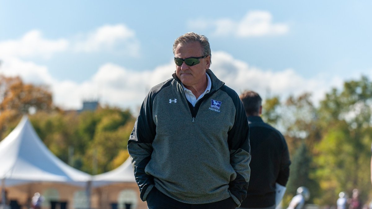 His official job title describes him as Head Coach for the Western Mustangs Football Team, but if you ask Education alum Greg Marshall what he does for a living, he’ll respond, “I teach football.” Marshall sat down with @westernuEdu to share why teaching and coaching have so…