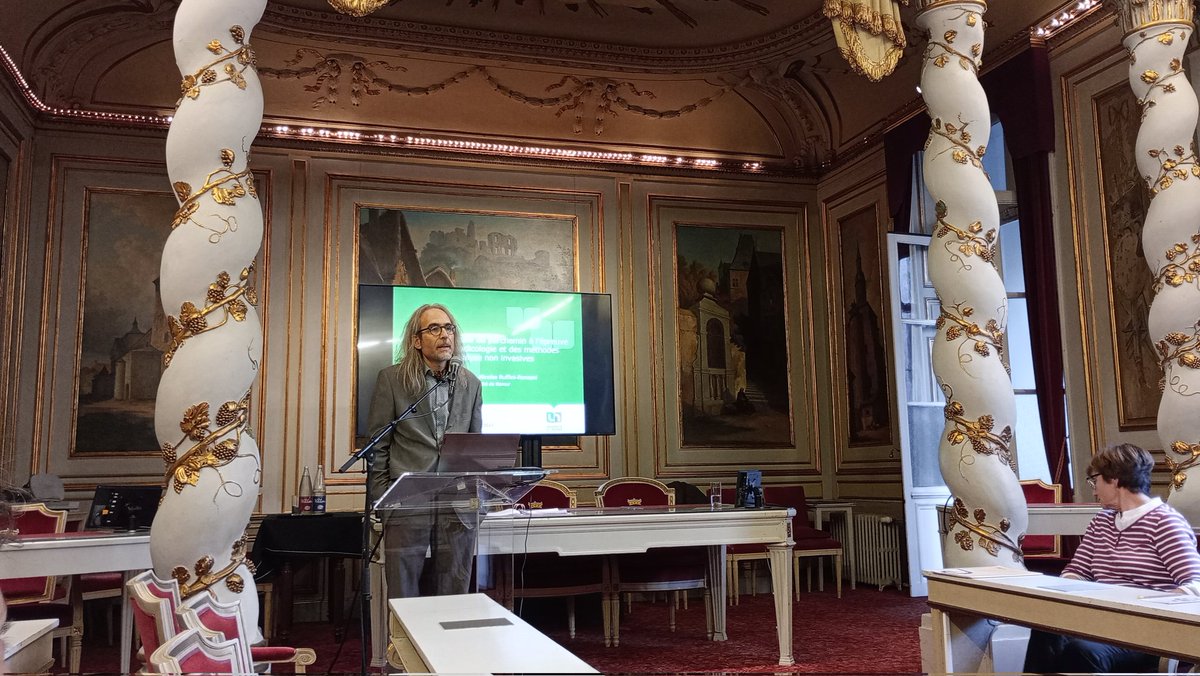 SRMouchet's tweet image. Ce soir, 1e conférence du cycle en #sciencesdupatrimoine du #CollegeBelgique de l'@Academie_be

L'occasion de s'intéresser à l'origine animale du #parchemin..."cet objet, dont l’#immortalité des hommes dépend, devint d’un usage commun"(Pline l'Ancien, #Histoirenaturelle,XIII,21)