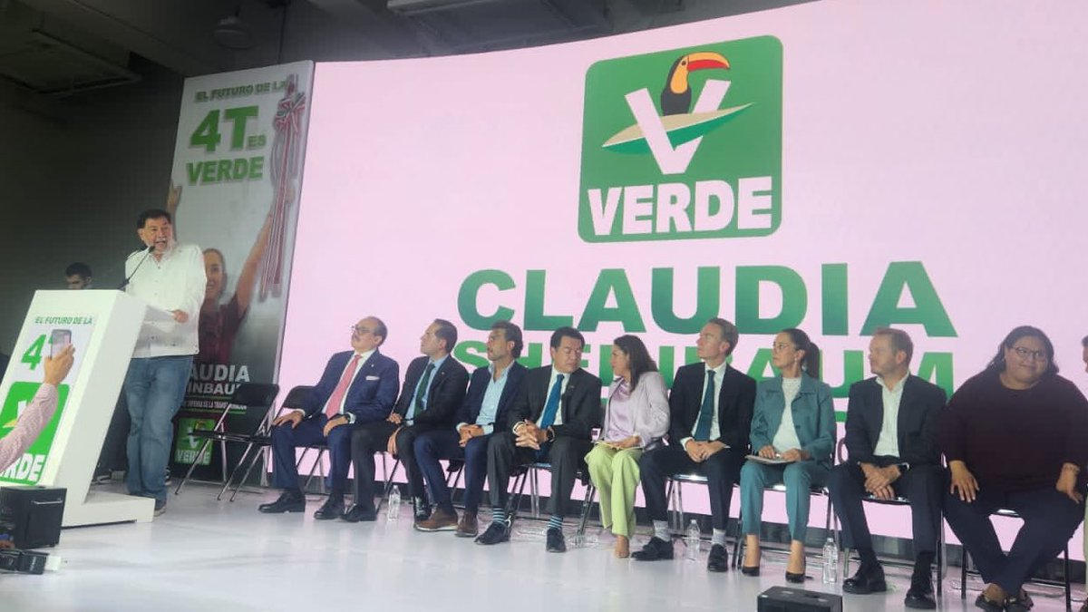 JavierHerreraMx's tweet photo. Este día en el PVEM formalizamos nuestro reconocimiento a la Dra. @Claudiashein como nuestra Coordinadora de Defensa de la #CuartaTransformación, a nivel nacional. 

¡Veracruz, presente! #ClaudiaPresidenta https://t.co/FNKtVqmHyZ