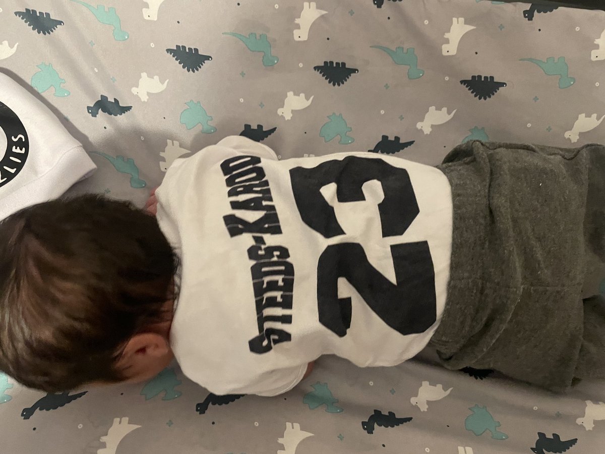 biffmurphy's tweet photo. Hey @LAKings introducing your newest fan, Kobe Steeds-Karod #yyj https://t.co/0d5726l92V