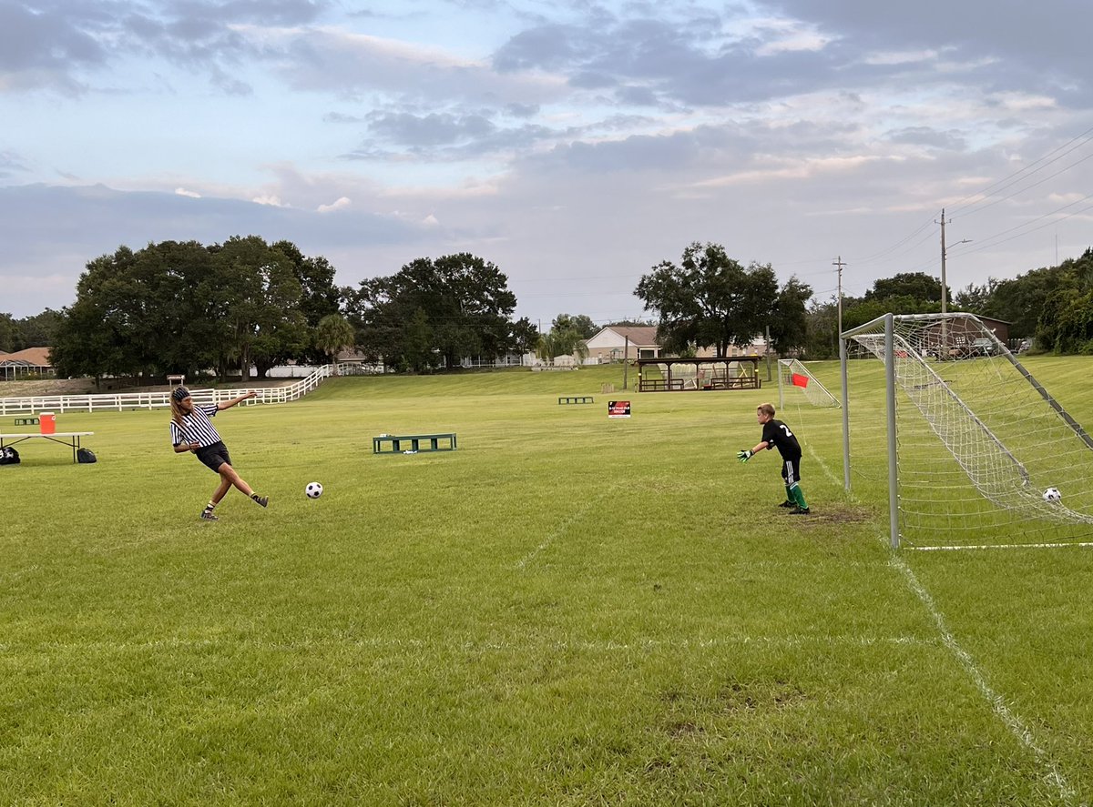 wishwithsara's tweet photo. The other players left 20mins ago!!! Let’s make sure his boss knows how great this is. ⚽️⚽️⚽️
@ymca @TampaYMCA @soccer @USMNT @adidassoccer @USYNT @NCAASoccer @Cristiano @TeamMessi @OspreyObserver @TBBJnewsroom @TB_Times @TampaBayRowdies @RowdiesObserver @WorldYMCA @ymcaeurope https://t.co/5T0XaPYxjH