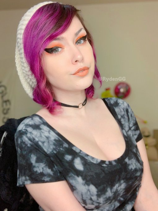 someday is a story and it&rsquo;s the one i&rsquo;m stickin&rsquo; to 💖✨ https://t.co/hmmOtypYsH<a href="/tag/apclips"class="tags"><span>#apclips</span></a>