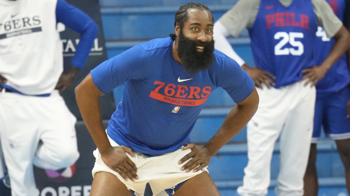 TheDunkCentral's tweet photo. “He wants to make the 76ers uncomfortable. So uncomfortable, ultimately, they don’t think they’ll get the best out of him and make a trade.”

- Woj on James Harden 

(h/t @esidery ) https://t.co/gqQ0t1NHtl
