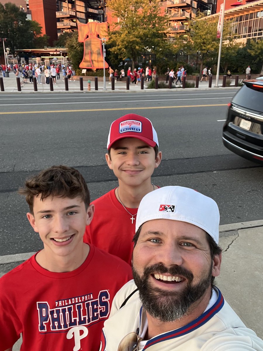 SlabaughDerek's tweet photo. Feels good to be home #redoctober https://t.co/GpiqGT9OHn