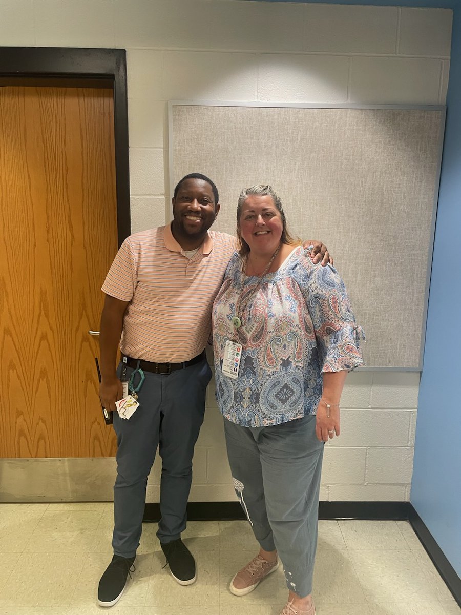 Be_Channing's tweet photo. When you unexpectedly have "twin day" with your  school nurse. @chccsCares @GlenwoodGator https://t.co/YtCDwsBMZd