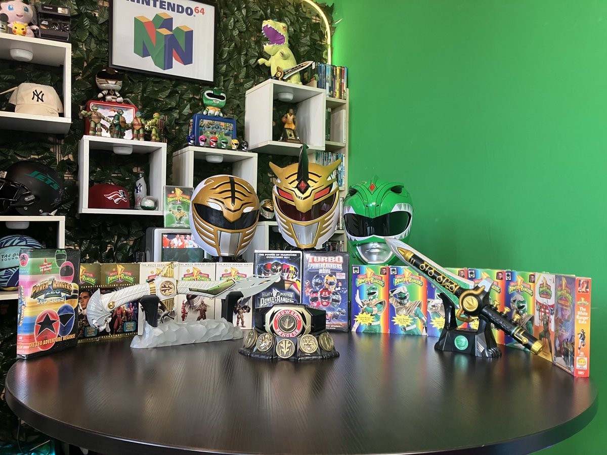 tvdowntime's tweet photo. You all will love this one! May the power protect you ⚡️!
Everything About The Master Morpher!
https://t.co/leNFMh7NAk
LIVE @ 7:30!
#PowerRangers30 #powerrangers #cosmicfury #mastermorpher #jdf #jasondavidfrank @HasbroPulse @PowerRangers @ComicsOnline @Ranger_Liz @PowerRangersDay @retrocenter