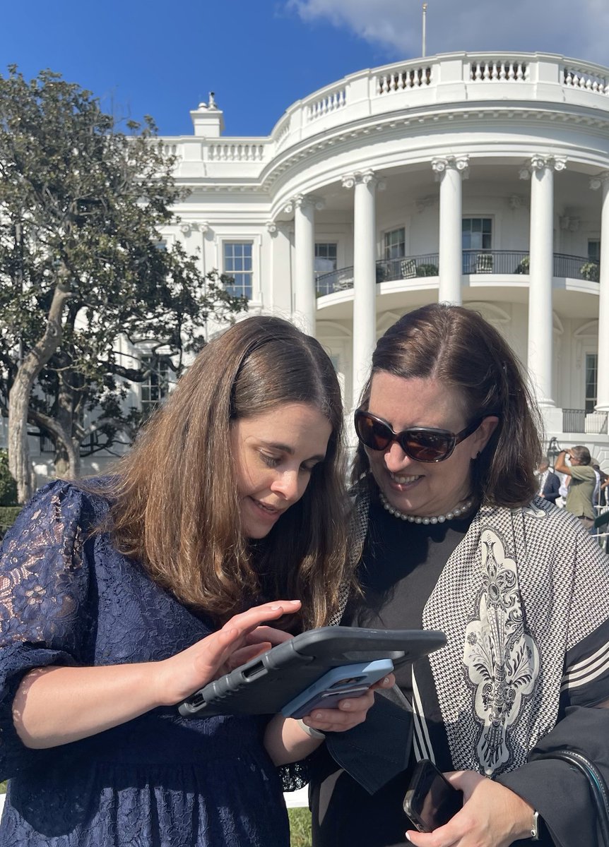 CommunicationFIRST Board Chair @jordynbzim and ED Tauna Szymanski had a great time meeting Pres. Biden and VP Harris while celebrating the ADA and Section 504 (and the start of #AAC Awareness Month) at the @WhiteHouse yesterday! #AACInHighPlaces #BecauseCommunicationIsAHumanRight
