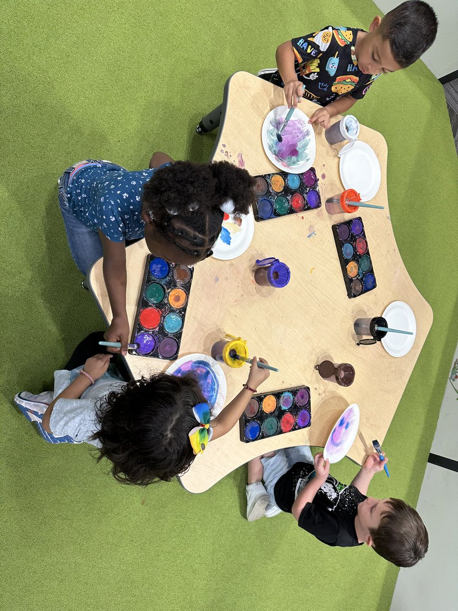 Little People Library Lady tweet media