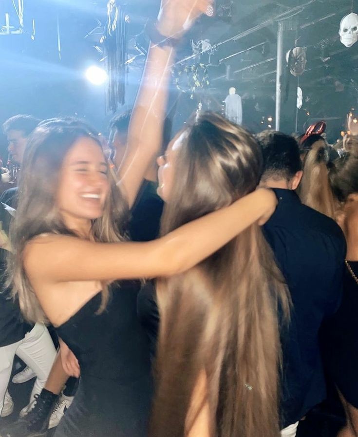 toptip_4u's tweet photo. Captions for when you and your BFF ❤

1. Better as a duo
2. A forever thing
3. Since day 1
4. Twin flames

#instagramcaption #caption #selfie #photodump #relationship #couplecaptions #bffcaptions #bff https://t.co/z8Nq4ETyL4