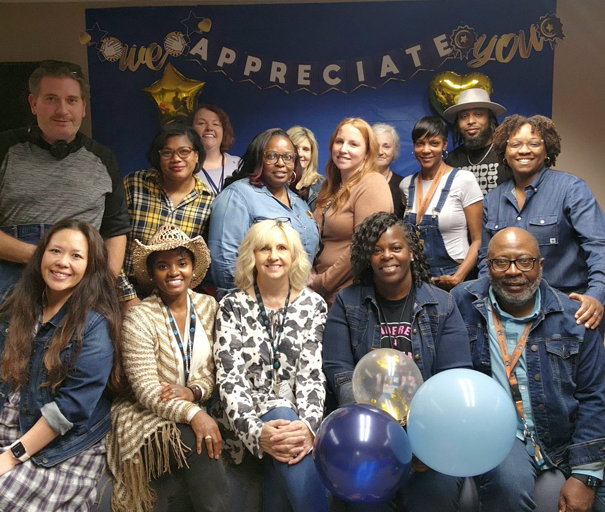 Rileysmommy's tweet photo. Serve customers First week ’23
Team WestSouth - Huntsville (Day 2)
Western theme
#bcss #bcssfamily #SCFW #SCFW2023 #SCFW23 #lifeatatt #GBRM #GBRMfamily #Huntsville https://t.co/wmnl2nU7Ps