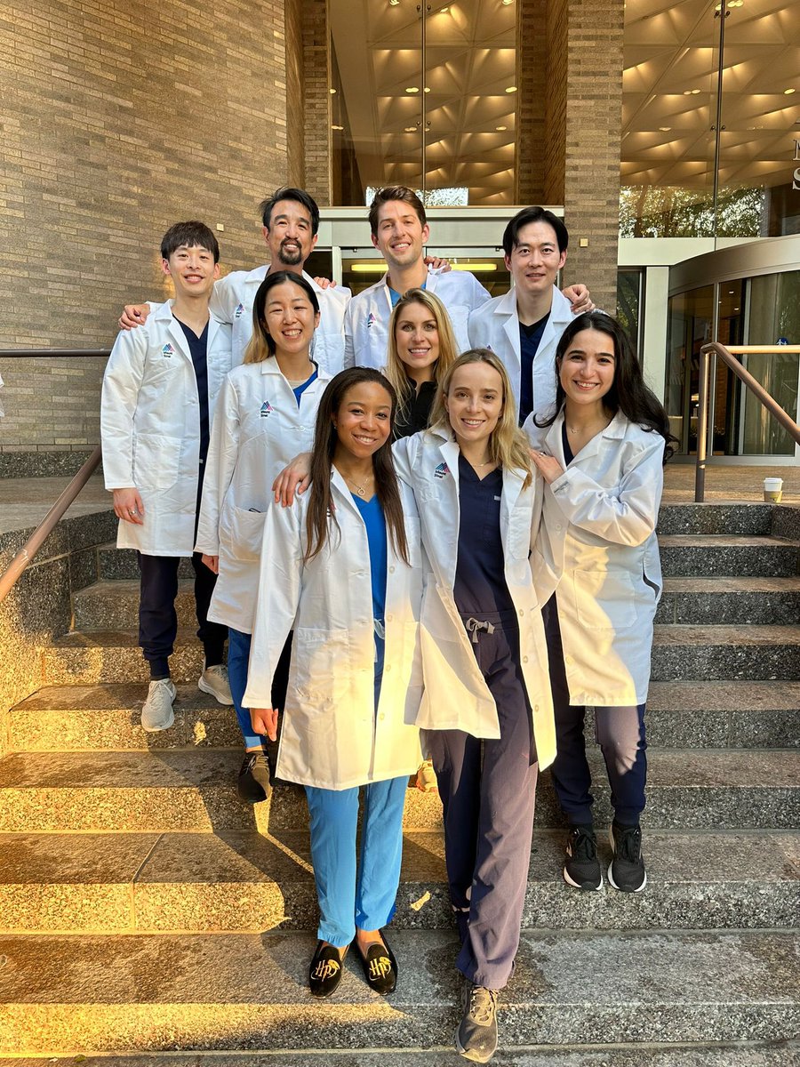 longsir2005's tweet photo. My lovely coresidents #PGY2Dermatology https://t.co/ycetXkdEwQ