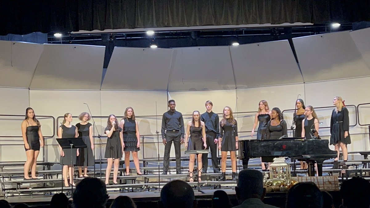 SMHSChorus's tweet photo. What a fabulous fall concert from our chorus students! @StarrsMillHS https://t.co/2u1Lawlg9g