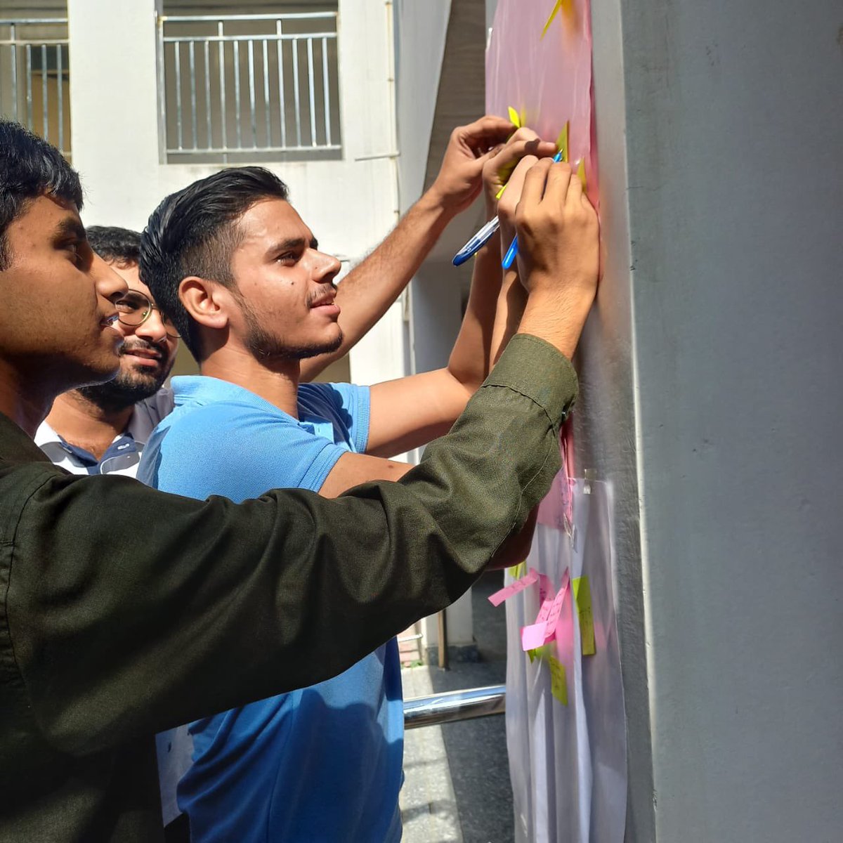 ‘Education should strive for building character and empathy’ This Gandhi Jayanti, the Mindful Voices Club of B. Ed., SCERT, Delhi organised an activity namely 'Gratitude Wall'. The trainees, faculty expressed their gratitude on 'Gratitude Wall'@SCERT2021 @ncteDelhi @ugc_india