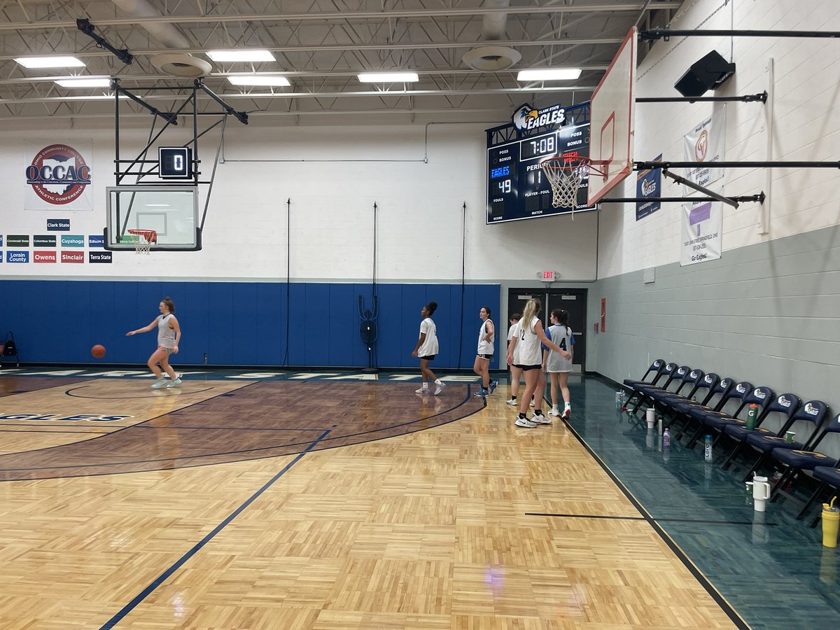 coachsteinke's tweet photo. First two days of practice are in the books. It’s been two days of conditioning, competition and learning to be one unit. Ladies so proud of you all and your efforts thus far!! #notimelikenow #FamilyBusiness https://t.co/MEvxP88Oan