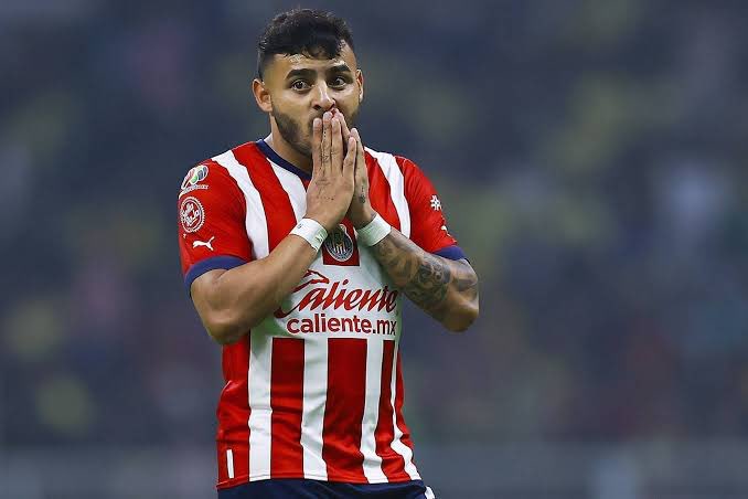 Hablemosdetrend's tweet photo. Alexis Vega, Chicote Calderón y Raúl Martínez serán separados del plantel de Chivas por tiempo indefinido.

Los jugadores incumplieron lineamientos establecidos en el reglamento interno.

🎃No olvides seguirnos para más contenido🎃
#Chvas #AlexisVega #ChicoteCalderon #Futbol https://t.co/oJfpoazgL1