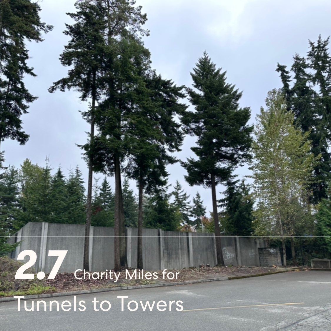 GroveAyers's tweet photo. At work, in solidarity with @Bbauc and @ladya, 2.7 @CharityMiles for @Tunnel2Towers as part of my #CharityMiles #ExtraMileChallenge . I’d be grateful for your support. If you can, please click here to sponsor me.
https://t.co/FzyzvFJmYB https://t.co/jWOmbjnfDw