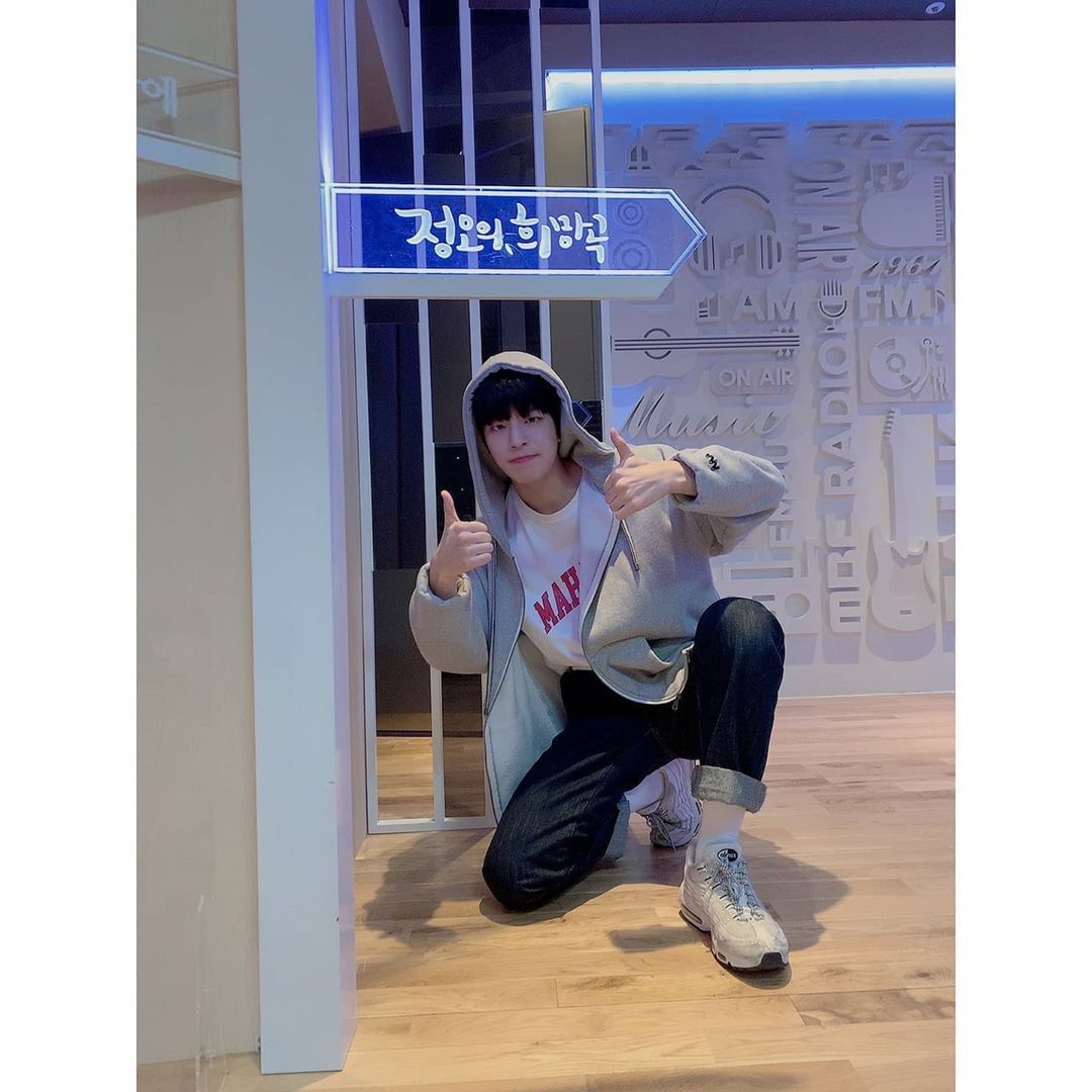 Hourly Seungmin🐶🎶 tweet media