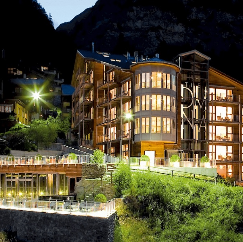 GayTravel's tweet photo. Rave reviews continue to pile up for The Omnia's Chef Tony Rudolph👨🍳with Gault & Millau complimenting his "ingenuity and culinary prowess." He is constantly taking The Omnia's Alpine-inspired menu to new heights: https://t.co/8boebktSzc #gaytravel #theomnia https://t.co/d9HkwPms36