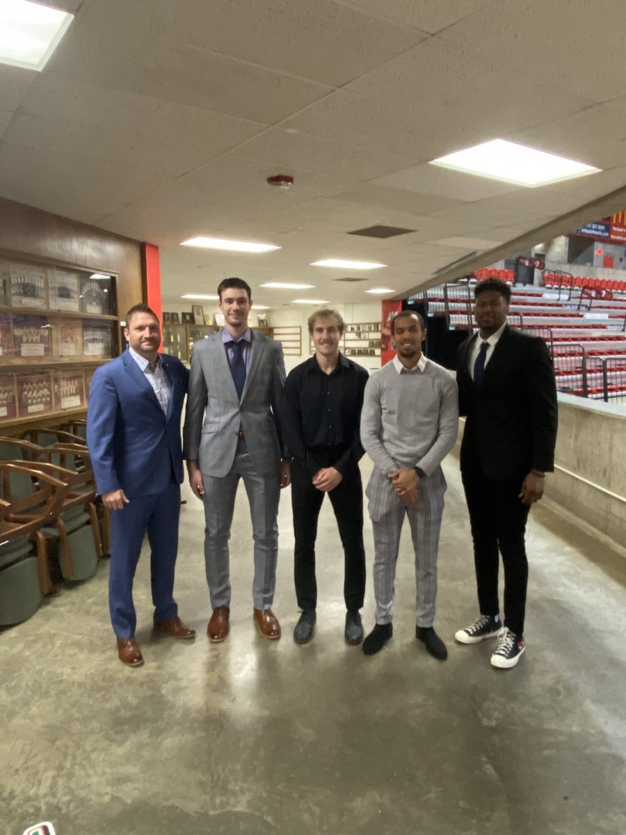 MSUBeaversMBB's tweet photo. Our Annual Suit Day was very Successful. Our guys came dressed to Impress‼️
#BuildTheDam | #OnwardBeavers https://t.co/jBOoUnf8Cz