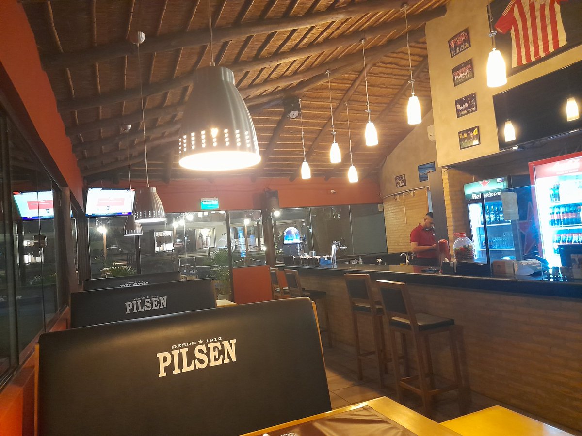 pichisiani's tweet photo. Mira lo que es FIORITO restaurante ! 
Barrio Mcal Estigarribia de Asunción 
Delivery 0982641000.. 
Les esperamos !!! 🍕🍔🍟🌯 https://t.co/yxVtVJV4K9