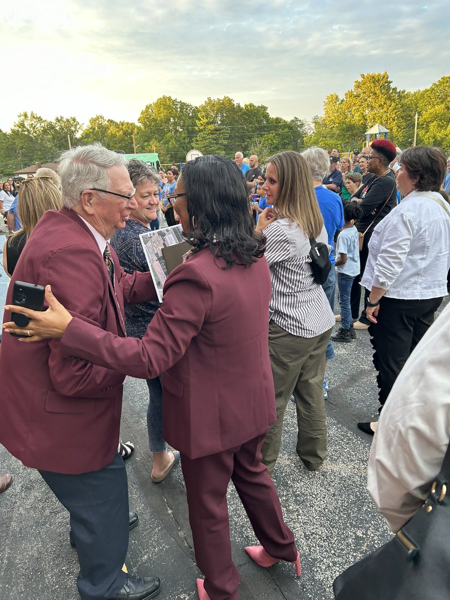 Dr. Anthony L. Moore (@rqselementaryed) on Twitter photo What an amazing time at <a href="/RQSBlueRidge/">RQSBlueRidgeElem</a> 75th Birthday & see so many parents, community members, board members, staff & alumni from the 1940โs! ๐๐ฝ๐ #BlueRidge75thBD <a href="/RQSCAO/">Chris Greiner</a> <a href="/DrPenK/">๐๐ป. ๐๐ฎ๐ท๐ฎ๐ต๐ธ๐น๐ฎ ๐. ๐๐ช๐ป๐ฝ๐ฒ๐ท-๐๐ท๐ธ๐๐ถ</a> <a href="/RaytownSchools/">Raytown Schools</a> What an amazing time at <a href="/RQSBlueRidge/">RQSBlueRidgeElem</a> 75th Birthday & see so many parents, community members, board members, staff & alumni from the 1940โs! ๐๐ฝ๐ #BlueRidge75thBD <a href="/RQSCAO/">Chris Greiner</a> <a href="/DrPenK/">๐๐ป. ๐๐ฎ๐ท๐ฎ๐ต๐ธ๐น๐ฎ ๐. ๐๐ช๐ป๐ฝ๐ฒ๐ท-๐๐ท๐ธ๐๐ถ</a> <a href="/RaytownSchools/">Raytown Schools</a>