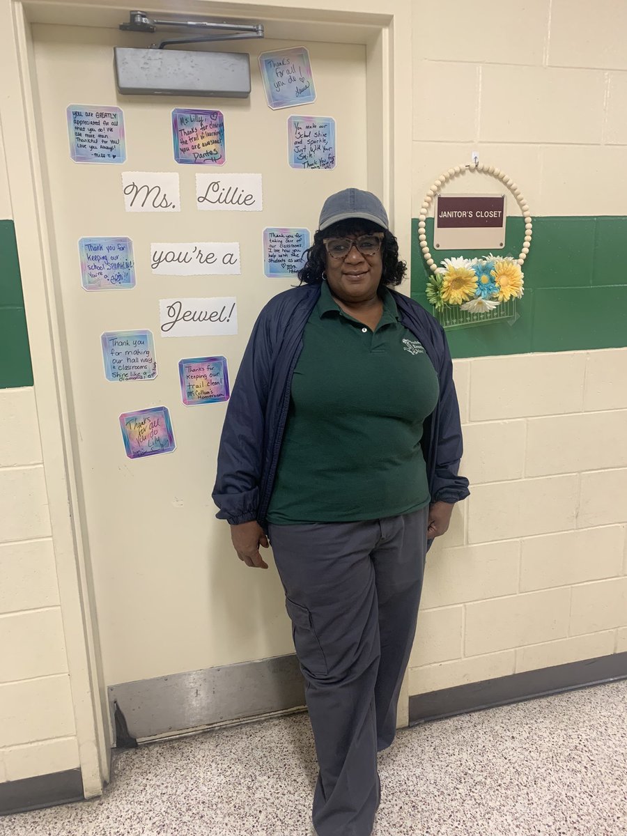Educator_P's tweet image. Thanks 📣 📣 to our  stellar custodians for keeping our school clean. Our teachers had fun decorating their doors. 🐊#GatorMade #GatorsLead @SWES_Station