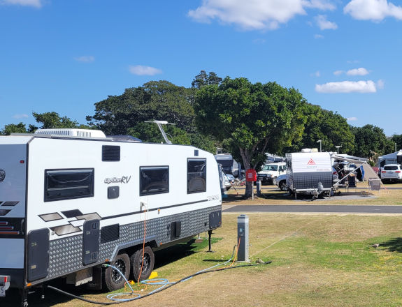TheGreyNomads1's tweet image. Some van parks being re-designed to better cater for the rise of large rigs. thegreynomads.com.au/big-2/ #greynomads #bigrigs