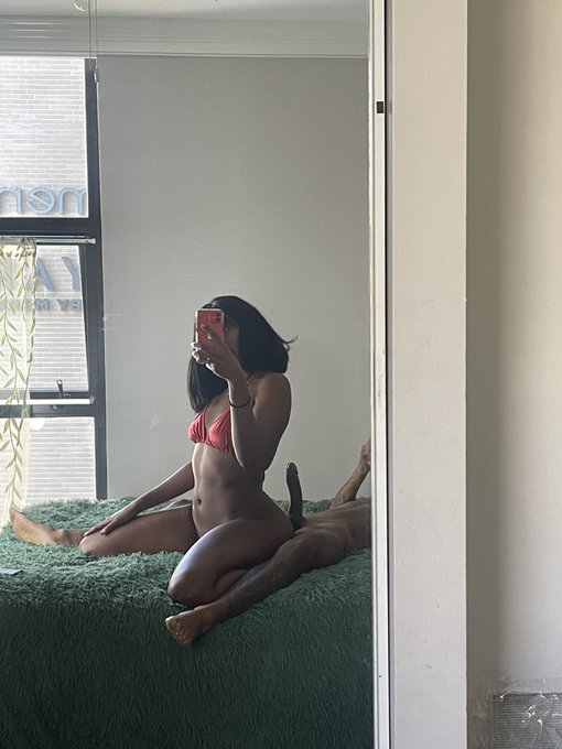 Mirror pics are the best ?
Feat. @GoddessRoyale 
https://t.co/1iXmDKDemx https://t.co/0a1qsGHJDR