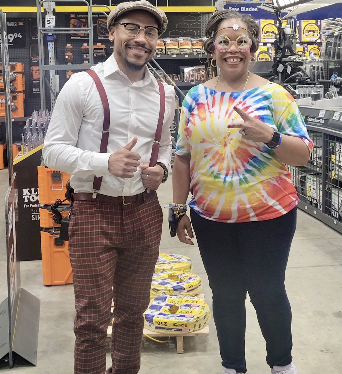 Tracy Williams (@williamstracy24) on Twitter photo What better way to celebrate BIG Milestones!! Decades Day at 402 with PSS Maria ROCKING her $ Bling… she just hit $1MILLION!! 🥳‼️🥳 Well Done Maria!!! <a href="/LauraGibsonR1/">Laura Gibson</a> <a href="/TravisTalbert7/">Travis Talbert</a> <a href="/BenitoKomadina/">Benito.Komadina@Lowes</a> <a href="/MichaelGuyer5/">Michael Guyer</a> What better way to celebrate BIG Milestones!! Decades Day at 402 with PSS Maria ROCKING her $ Bling… she just hit $1MILLION!! 🥳‼️🥳 Well Done Maria!!! <a href="/LauraGibsonR1/">Laura Gibson</a> <a href="/TravisTalbert7/">Travis Talbert</a> <a href="/BenitoKomadina/">Benito.Komadina@Lowes</a> <a href="/MichaelGuyer5/">Michael Guyer</a>