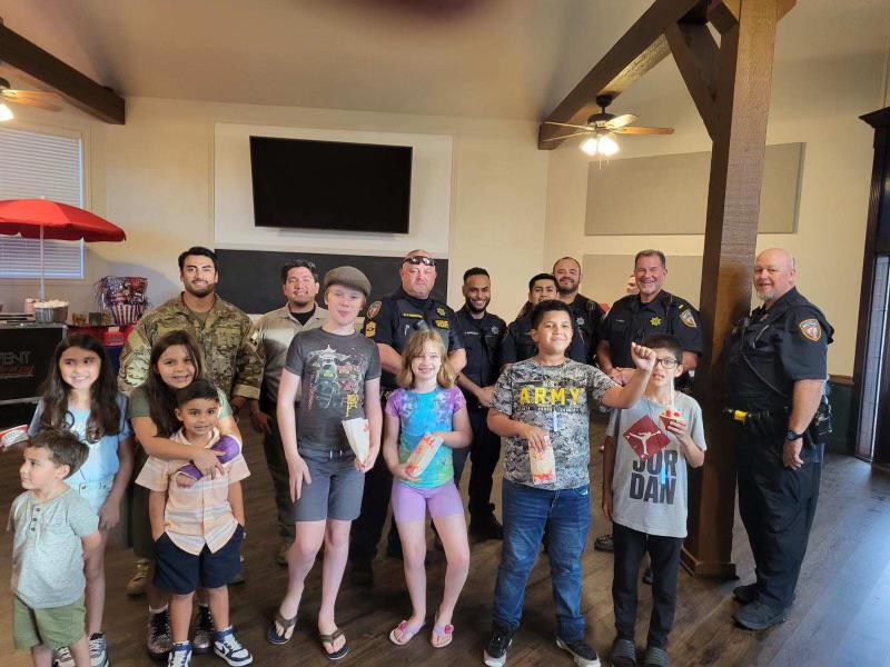 HCSOTexas's tweet photo. National Night Out in the Steeplechase neighborhood included lots of laughs and smiles. #HCSONNO2023 #NNO2023 https://t.co/M52JdrKSYF