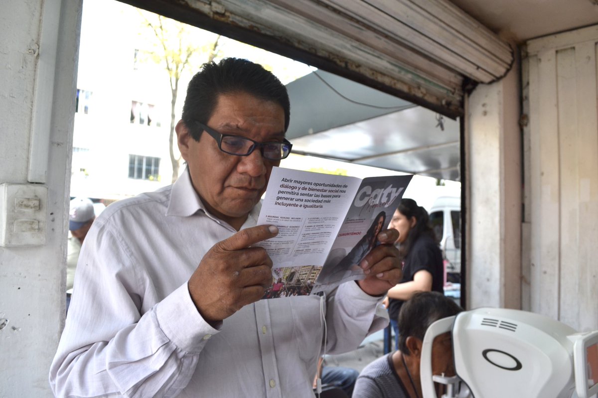 Rosamexicano_ac's tweet photo. ¡Cuidarte es amarte! Gracias vecinas y vecinos de la Col. Buenos Aires #alcaldíaCuauhtémoc por asistir a la primera de nuestras #JornadasDeSalud. 

Todo #octubre estaremos llevando servicios médicos gratuitos a diversas colonias de la #CDMX. 💖 

#SoyRosaMexicano #MesRosa https://t.co/k2TSbtd00b