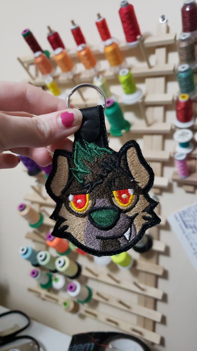 jelloarts's tweet photo. Just got cut from work for a whole week day of my shift (woo) so if you know someone who wants art hmu or smth 🙃 
#furryart #furry #digitalart #traditionalart https://t.co/HU8vks6cLr