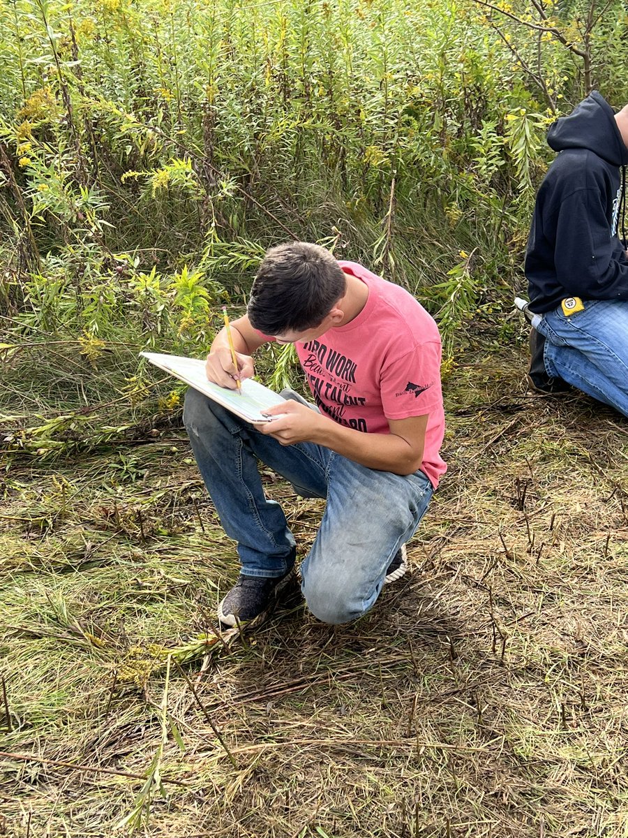 OtsegoFFA's tweet photo. Congrats to our soil judgers for placing 2nd out of 22 in the district rural soil judging CDE. Brooke Bergman placed 3rd overall out of 157 FFA members! @pentacareerctr #OtsegoKnights https://t.co/6Tg4FfCqEd
