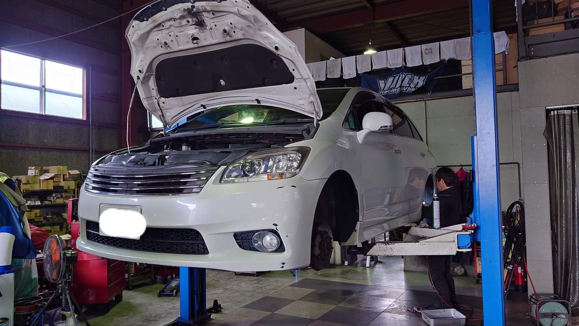 marumanmotors's tweet photo. マークXジオをこよなく愛する私が、また #マークXジオ を販売させて頂きました♪
お買い上げありがとうございますm(_ _)m
今回は240F-fourですが6人乗りのエアリアルで最終モデルになります。
徹底整備でしっかり仕上げて納車させて頂きます!!
#ANA15 #2AZ #マルマンモーターズ https://t.co/3bDQ8BLW06