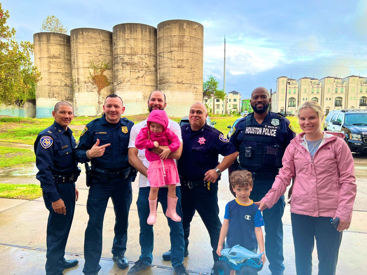 Jason Cisneroz tweet media