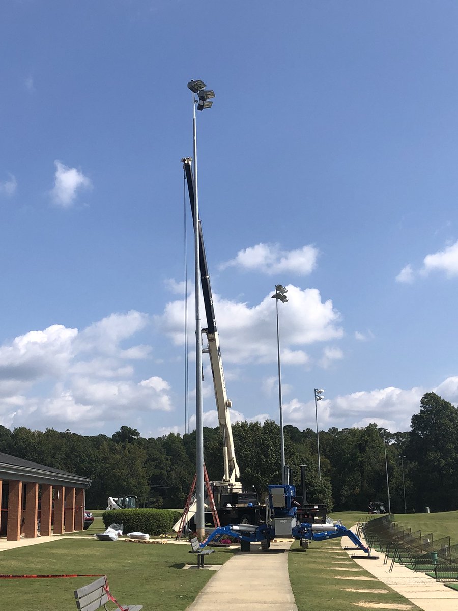 Knights Play Golf tweet media