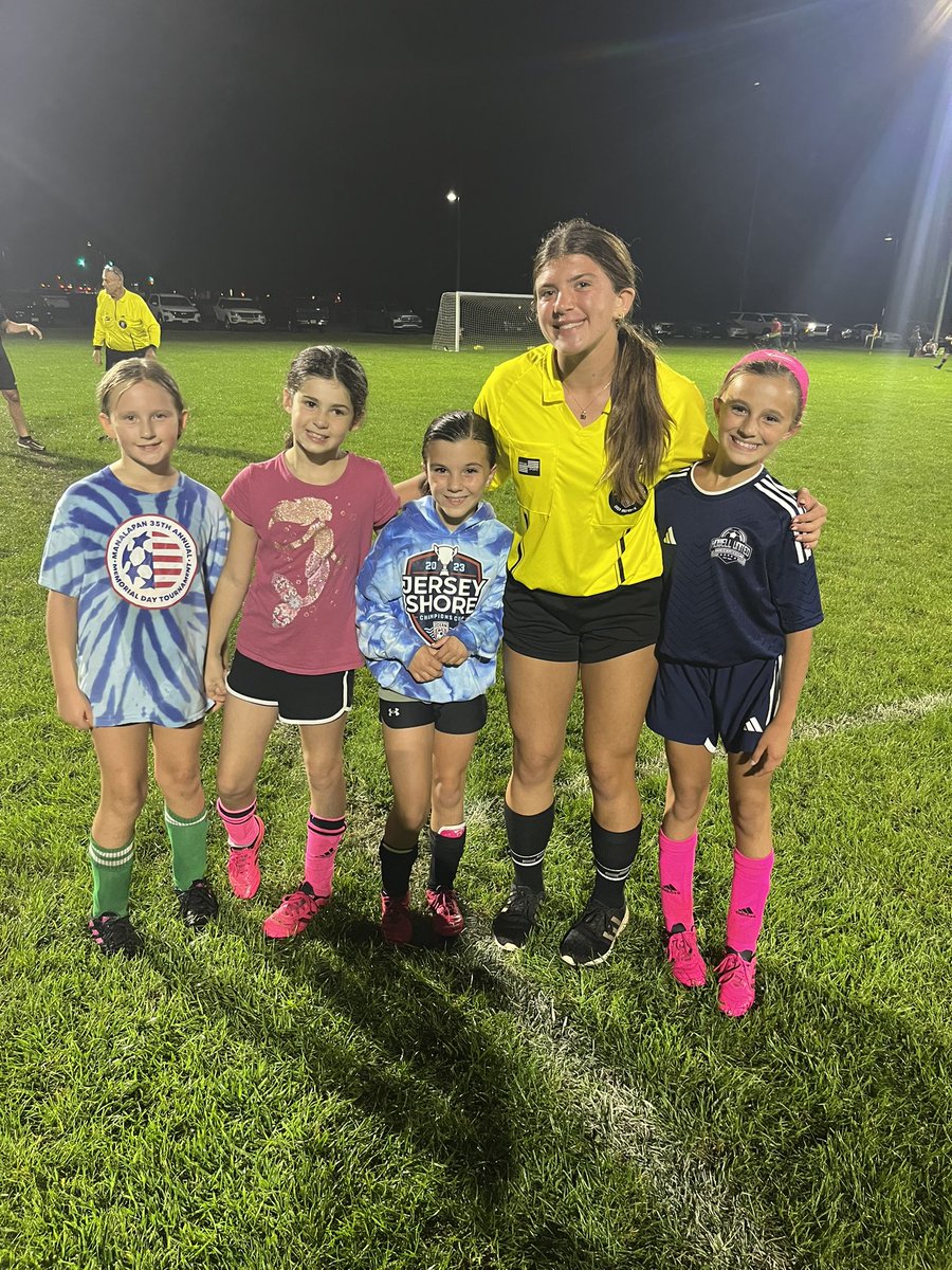 Always a great night when the bigs ref the littles’ games! #rolemodels #WeAreHowell:)