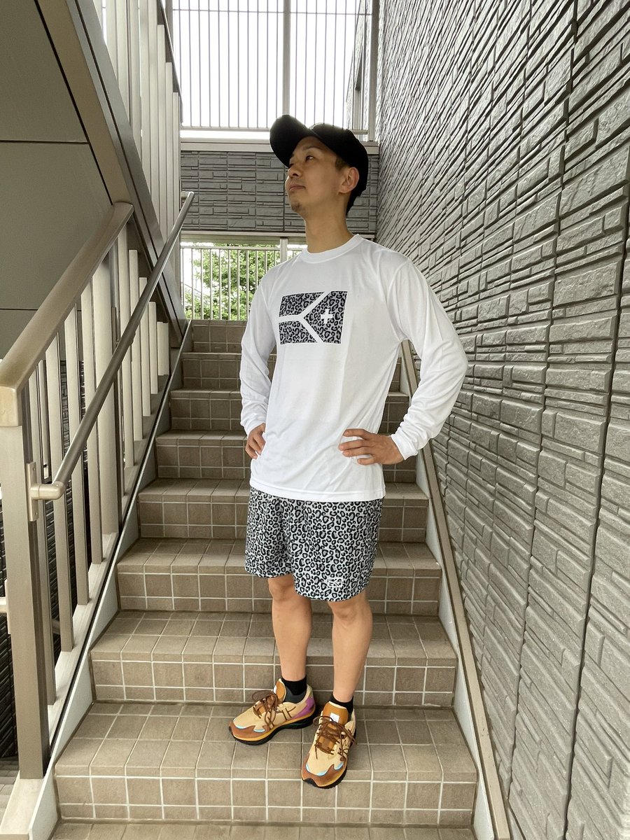 kyus_global's tweet photo. ☑️👕KYUS ロングスリーブTシャツ ヒョウ柄（グレー）
☑️👖KYUS ポケット付きショートショーツ（ヒョウ柄）

KYUS ONLINE SHOP
https://t.co/vb6GEtqPjh

#basketball #basketballwear
#sports #sportswear #street 
#streetwear #kyus
#fashion #wear 
#バスケ　#バスケットボール
#バスケット https://t.co/fnDnkKPtb4