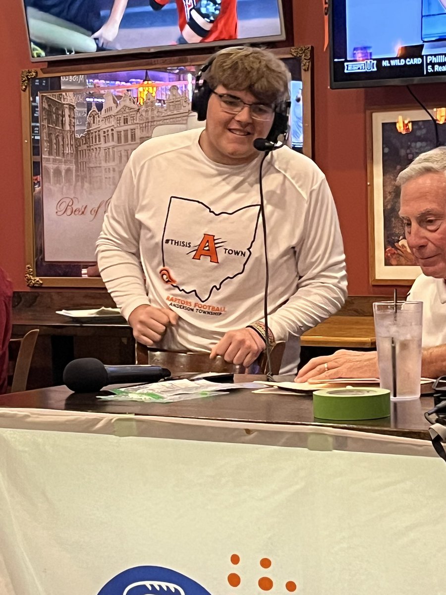 AHS_TDClub's tweet photo. ⭐️Congrats to week 7️⃣ @_AHS_Football JV and Freshman Players of the Game:
JV Offense- Sean Gawronski
JV Defense- Brady Kuhn
Freshman- @Big_Mike_244
🎙️ Another great #RaptorRecap from @usbnsports and Anderson Pub & Grill.
#workwins https://t.co/rSehnFl4KT