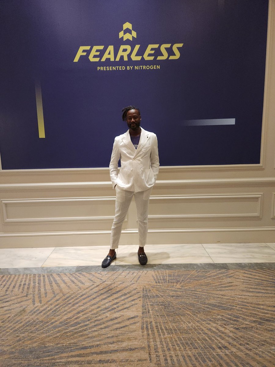 Mr Tall Dark & Handsome (@billsimonet) on Twitter photo 