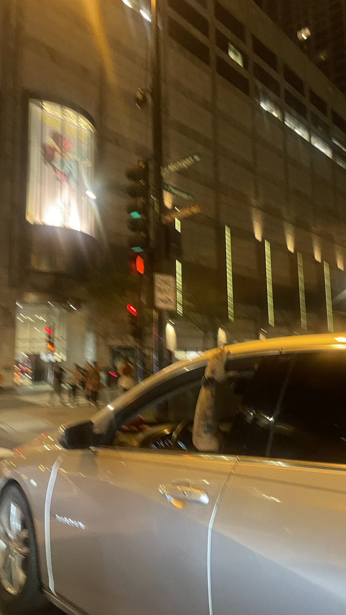lauraschwartz's tweet image. Best thing about Chicago in an elongated summer…dinner on the river and Shazamming a song from a car next to you @LettuceEats  RPM Seafood…#windowsdown